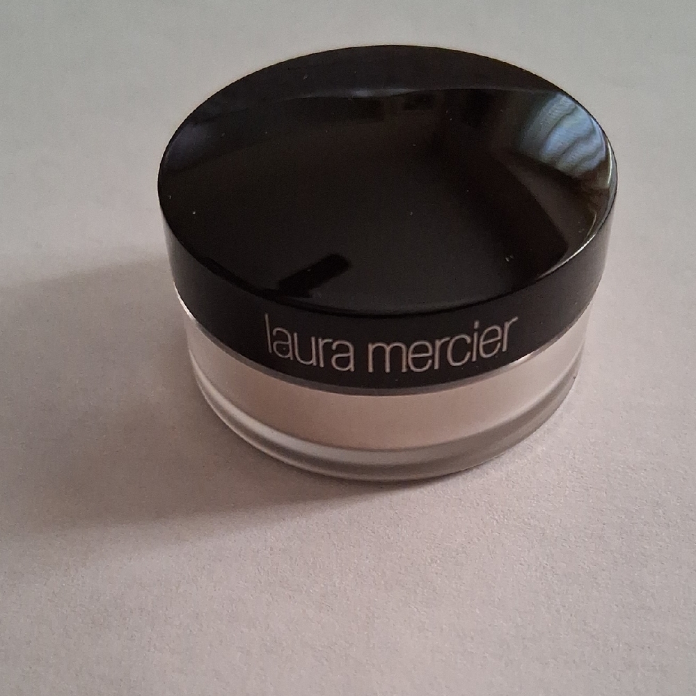 Laura Mercier Translucent Loose Setting Powder